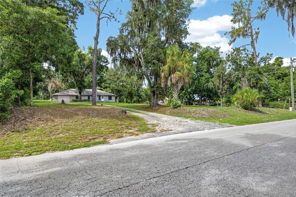 615 Thompson Road Lithia, FL 33547 - Photo 46 of 55