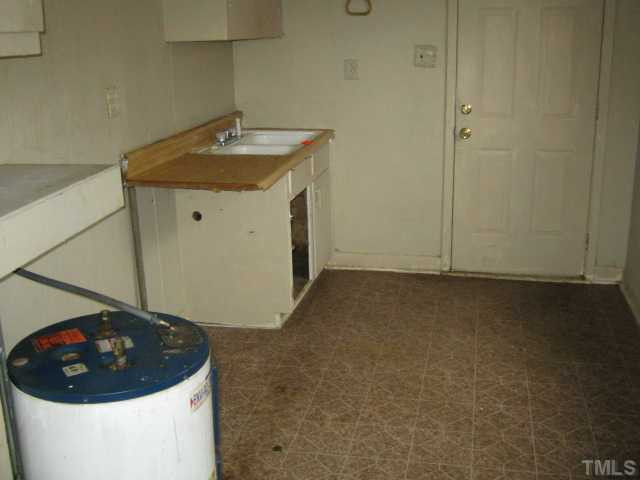 1101 Holmes Street Raleigh, NC 27601 - Photo 3 of 6 Kitchen