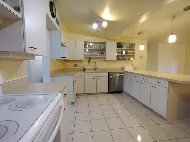 $349,900 | 312 West Cornelius Circle, Sarasota, FL 34232