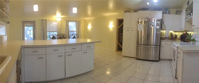 $349,900 | 312 West Cornelius Circle, Sarasota, FL 34232