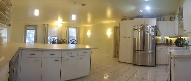 $349,900 | 312 West Cornelius Circle, Sarasota, FL 34232