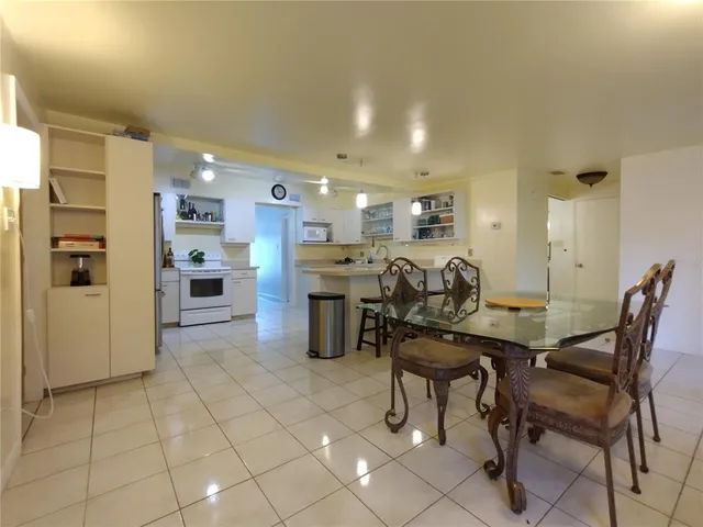 $349,900 | 312 West Cornelius Circle, Sarasota, FL 34232