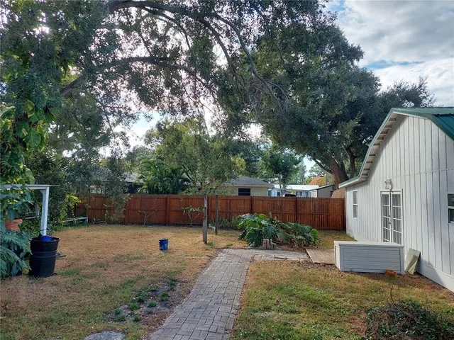 $349,900 | 312 West Cornelius Circle, Sarasota, FL 34232