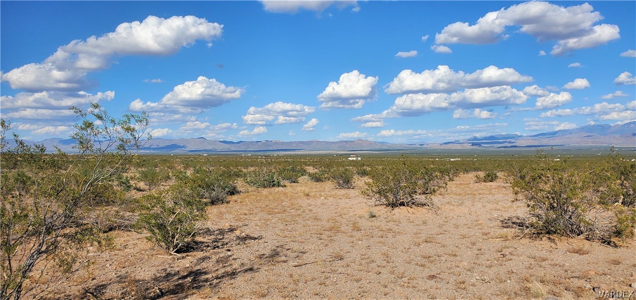 4852 Naco Road Golden Valley, AZ 86413 - Photo 1 of 22 Gallery Image 1