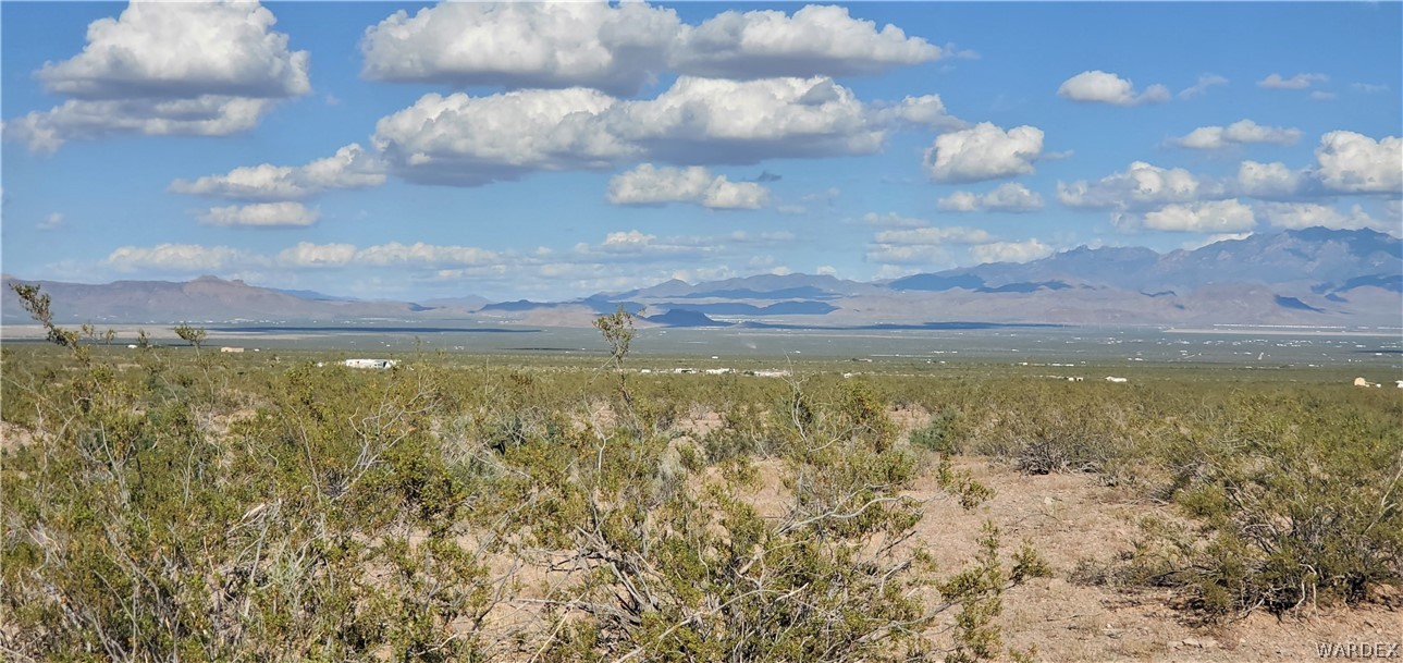 4852 Naco Road Golden Valley, AZ 86413 - Photo 11 of 22 Gallery Image 11