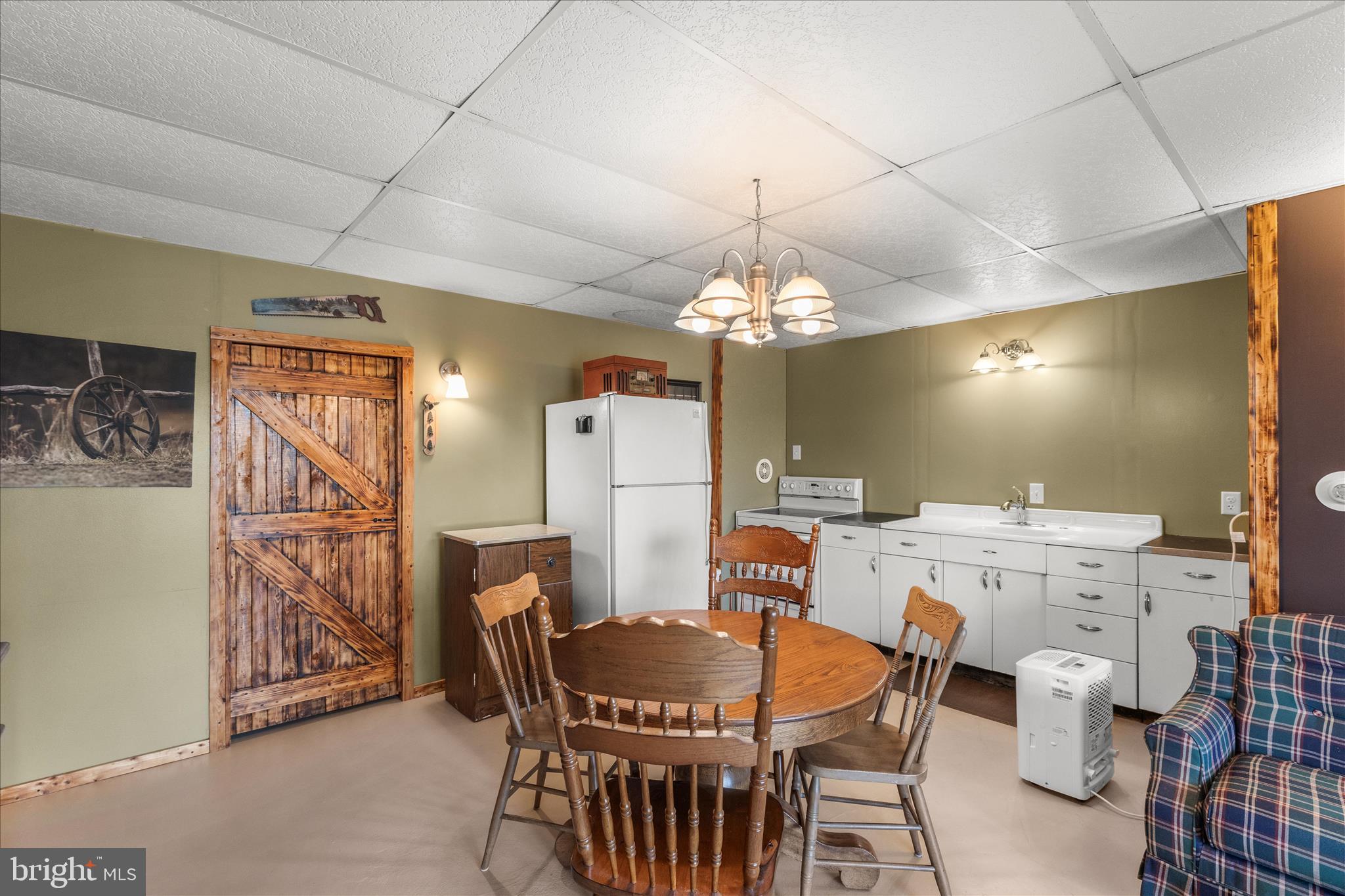 834 Richmond Road Wrightsville, PA 17368 - Photo 24 of 40 Lower level (2nd kitchen)