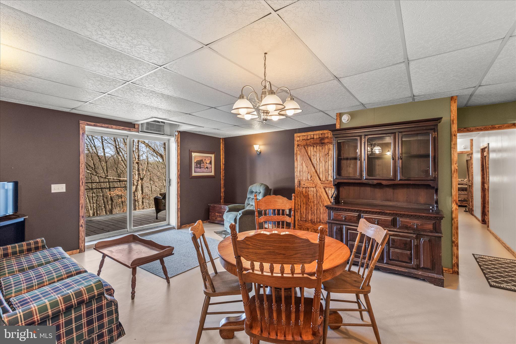 834 Richmond Road Wrightsville, PA 17368 - Photo 26 of 40 LR a & DR -lower level with walkout