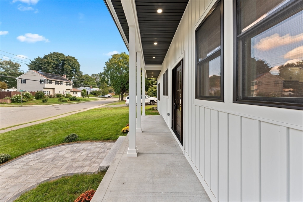 13 Rutledge Road Natick, MA 01760 - Photo 5 of 40