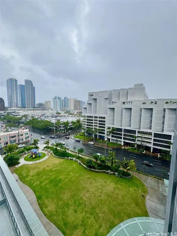 $3,800 | 1500 Rycroft Street, Unit 900R, Honolulu, HI 96814