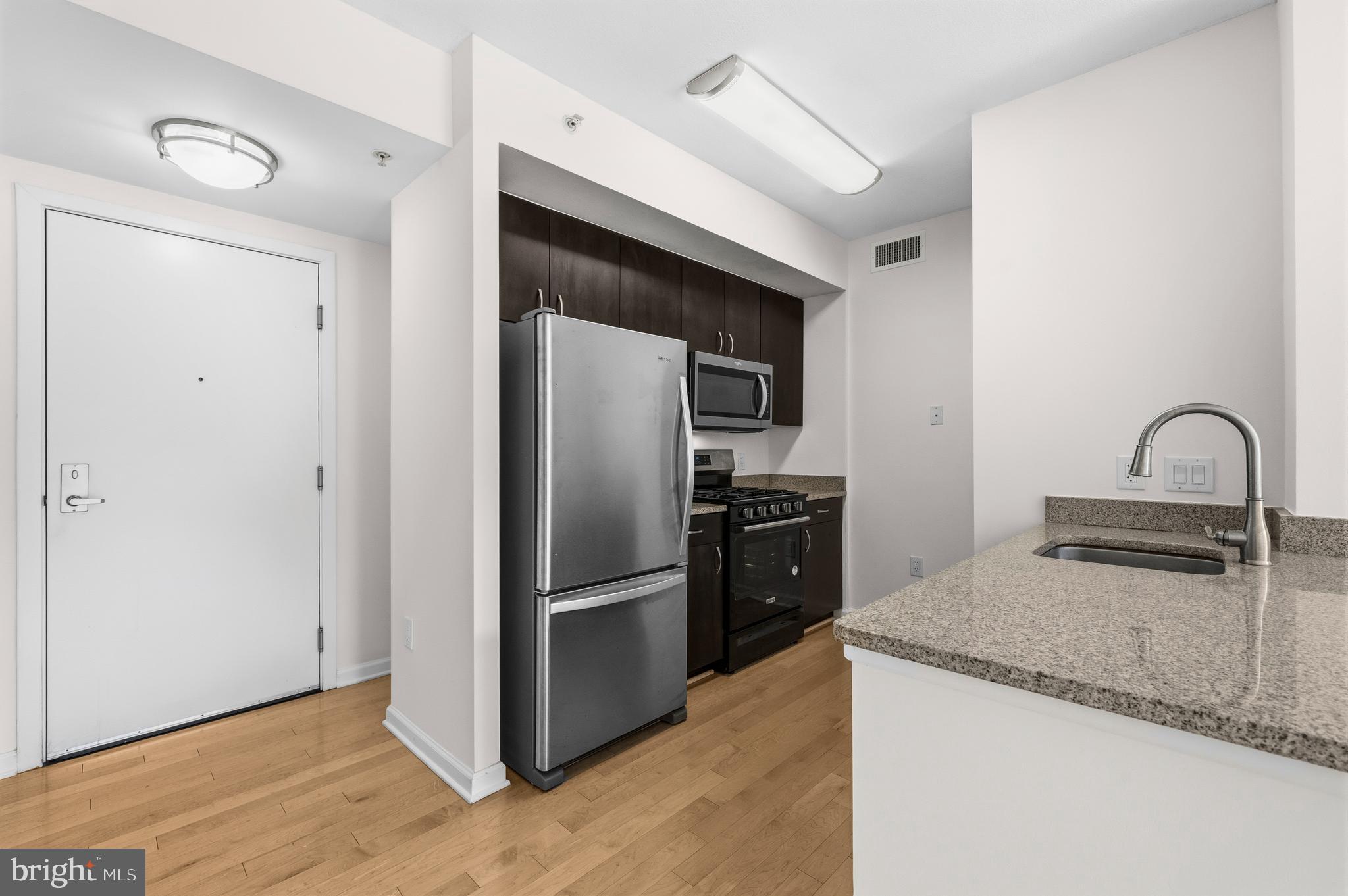 440 L Street Northwest, Unit 502 Washington, DC 20001 - Photo 3 of 23