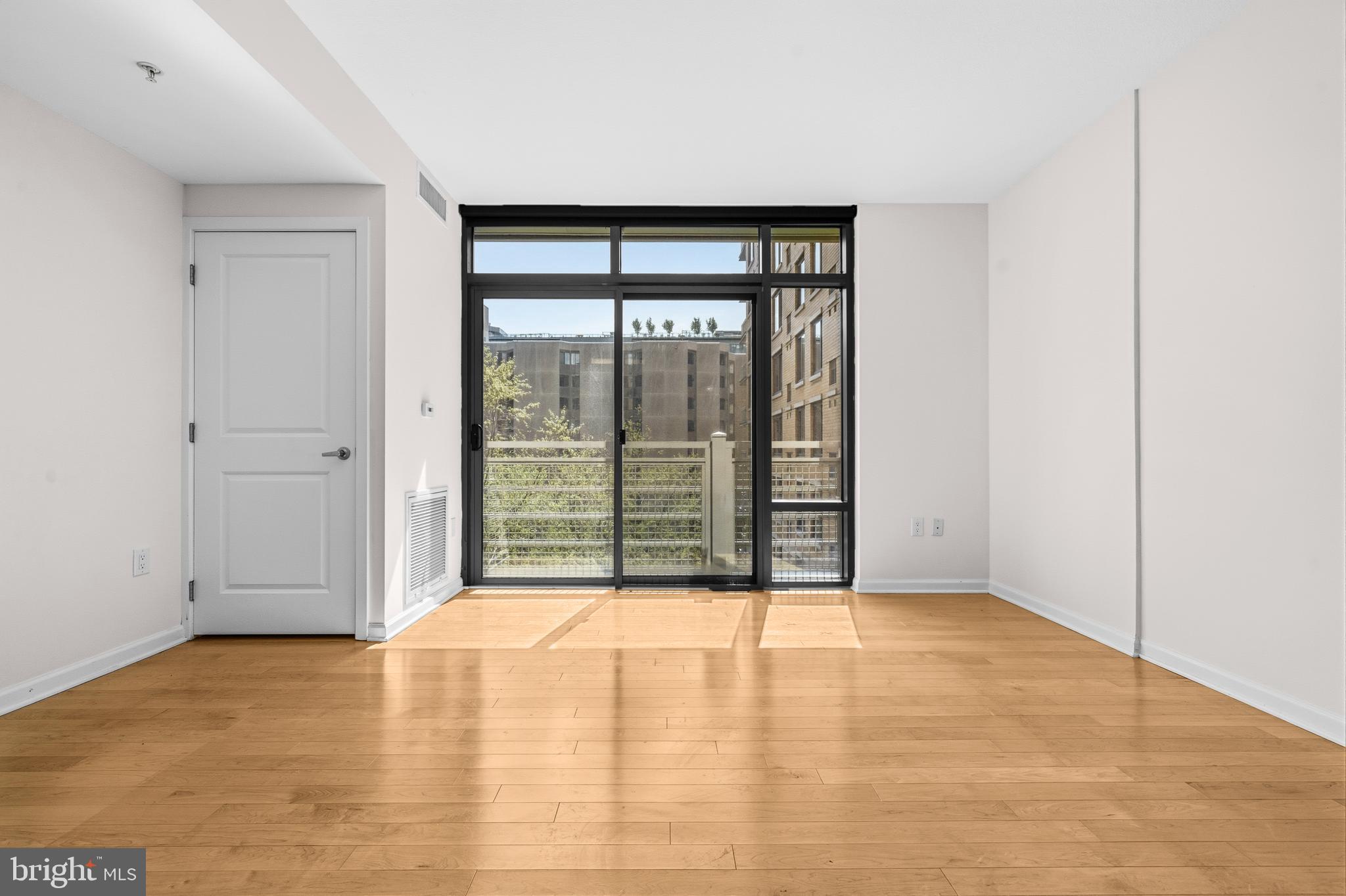 440 L Street Northwest, Unit 502 Washington, DC 20001 - Photo 8 of 23