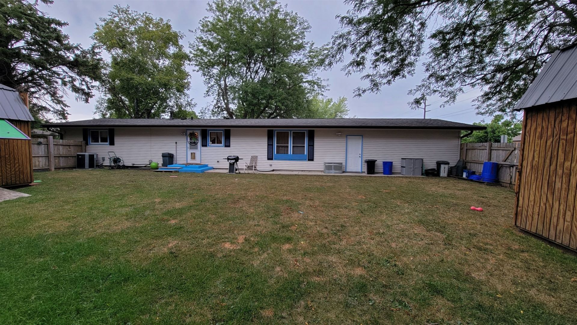 216 Linder Lane Rochelle, IL 61068 - Photo 4 of 27