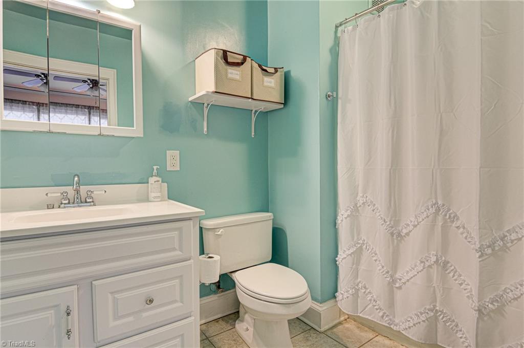 3411 Transou Road Pfafftown, NC 27040 - Photo 10 of 24 Gallery Image 10