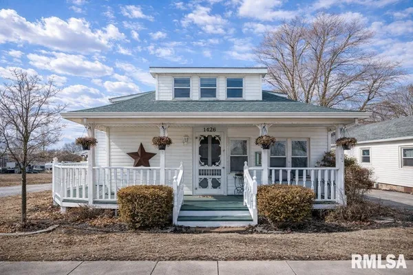 $199,900 | 1426 North Main Street, Lewistown, IL 61542