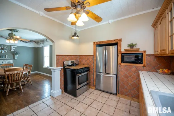 $199,900 | 1426 North Main Street, Lewistown, IL 61542