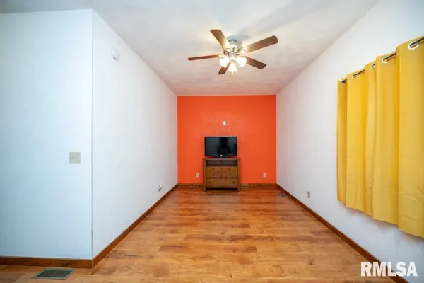 $199,900 | 1426 North Main Street, Lewistown, IL 61542