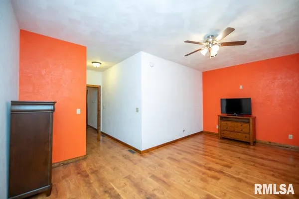 $199,900 | 1426 North Main Street, Lewistown, IL 61542