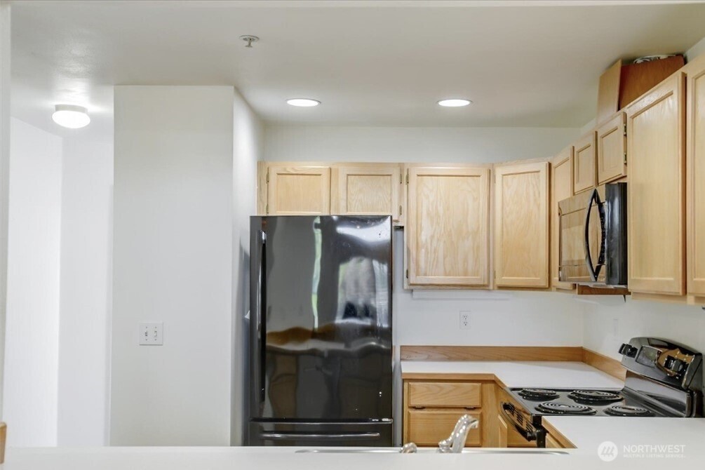 8515 244th Street Southwest, Unit A2 Edmonds, WA 98026 - Photo 12 of 22