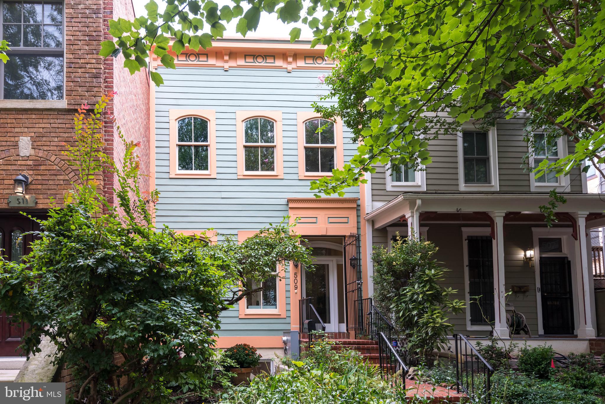 509 7th Street Northeast Washington, DC 20002 - Photo 1 of 54