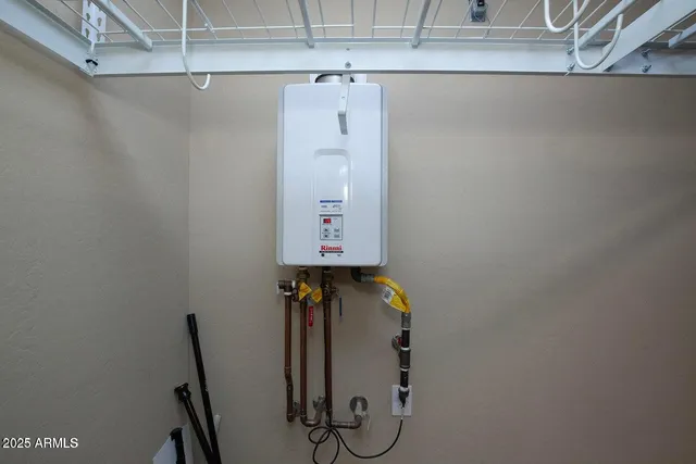 $2,100 | 21883 North 263rd Drive, Buckeye, AZ 85396