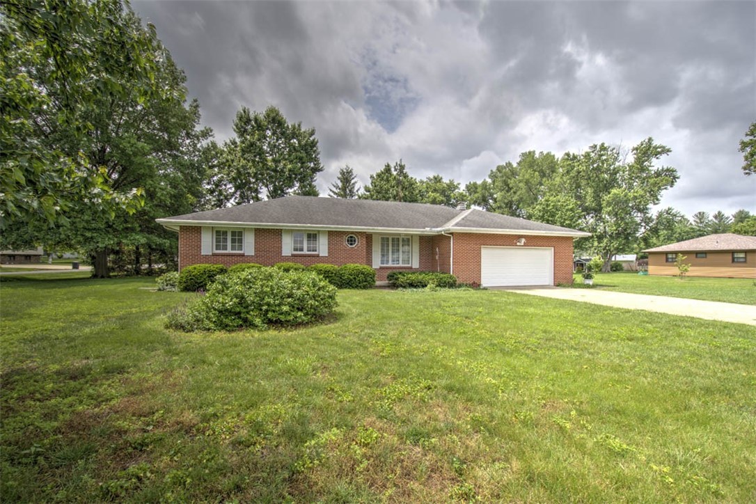 2311 Sands Drive Decatur, IL 62526 - Photo 8 of 33