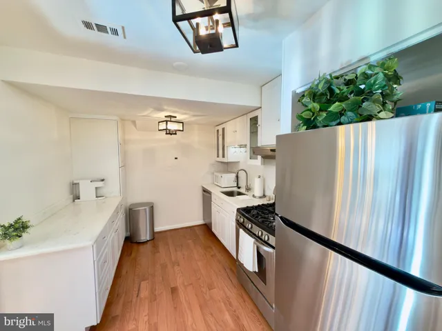 $350,000 | 8012 Lakecrest Drive, Greenbelt, MD 20770