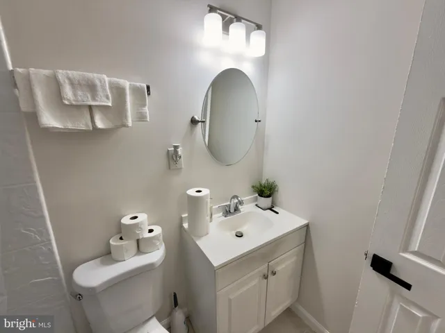 $350,000 | 8012 Lakecrest Drive, Greenbelt, MD 20770