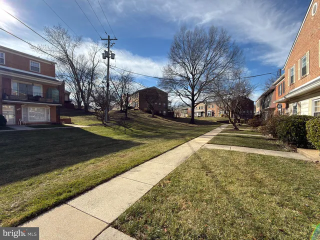 $350,000 | 8012 Lakecrest Drive, Greenbelt, MD 20770