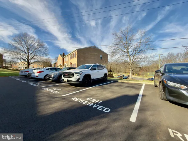 $350,000 | 8012 Lakecrest Drive, Greenbelt, MD 20770