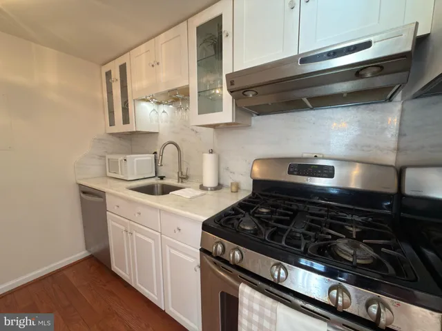 $350,000 | 8012 Lakecrest Drive, Greenbelt, MD 20770