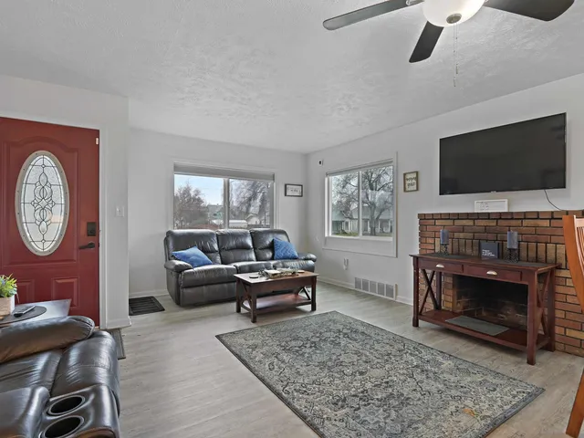 $425,000 | 503 East Montgomery Avenue, Spokane, WA 99207