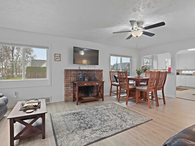 $425,000 | 503 East Montgomery Avenue, Spokane, WA 99207