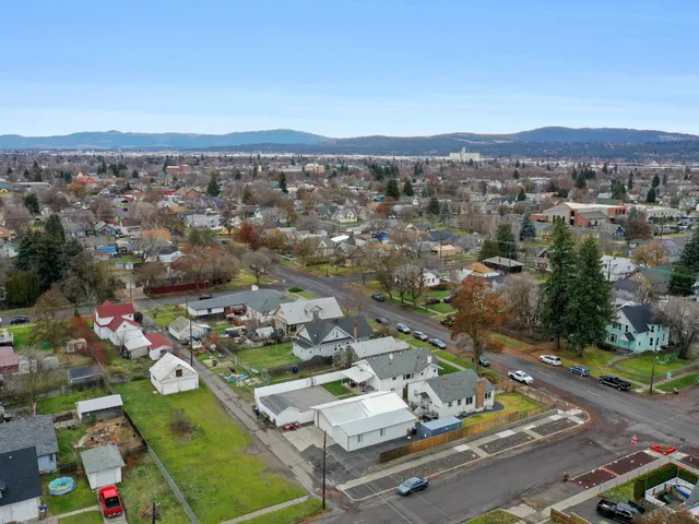 $425,000 | 503 East Montgomery Avenue, Spokane, WA 99207