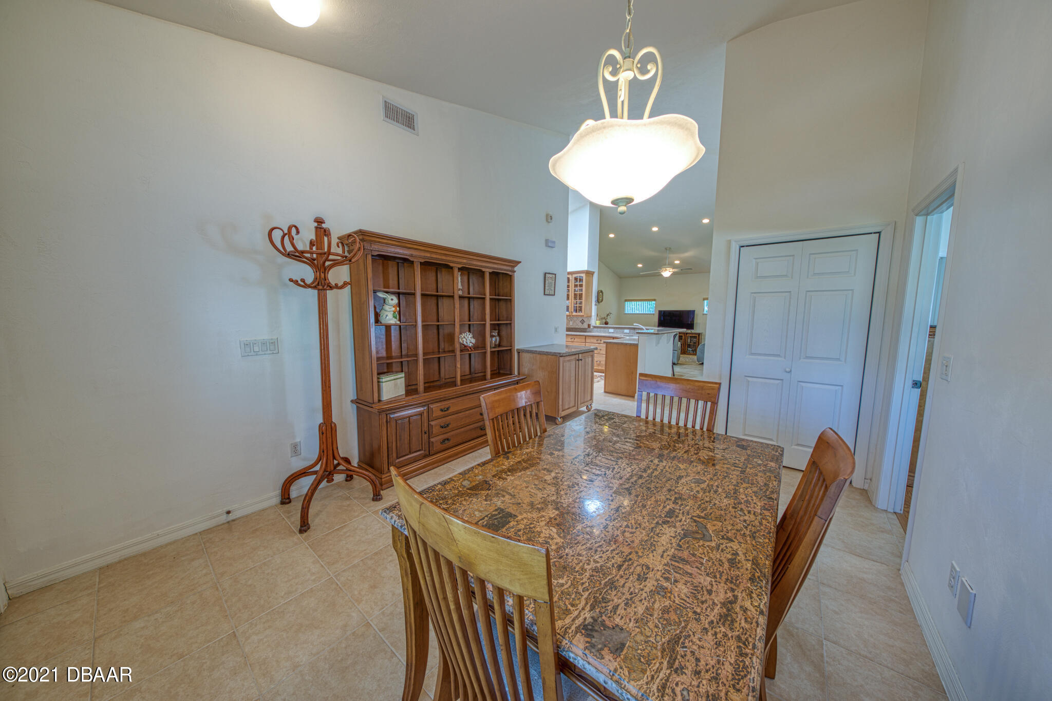 112 Lindley Road Daytona Beach, FL 32118 - Photo 12 of 35 1300