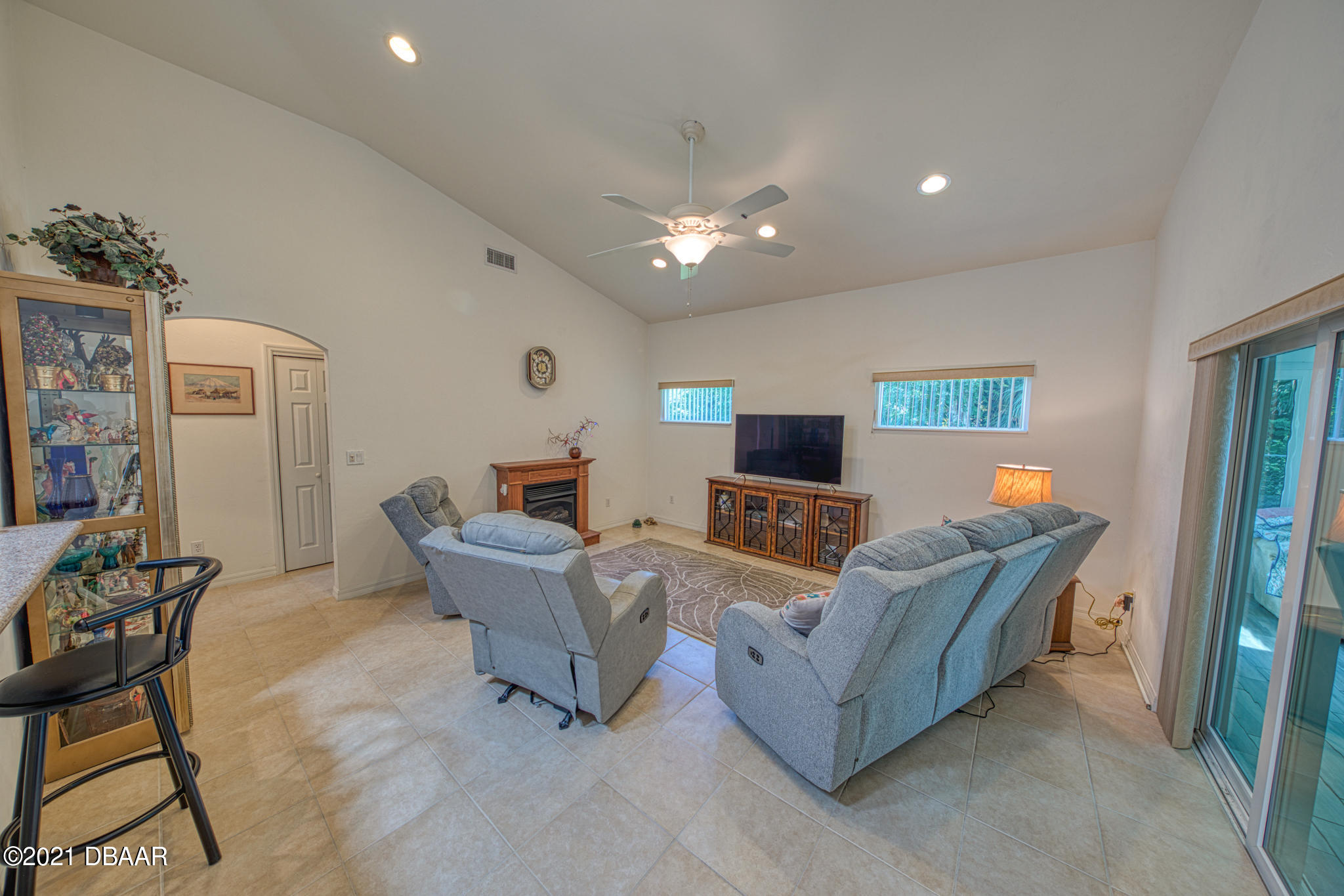 112 Lindley Road Daytona Beach, FL 32118 - Photo 9 of 35 1000