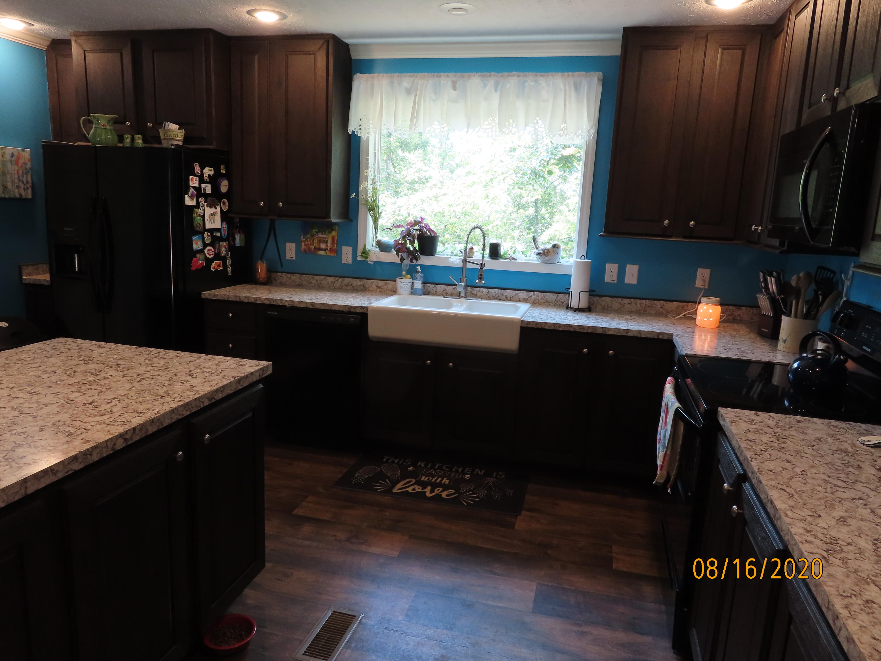 638 Johnson Road Kodak, TN 37764 - Photo 12 of 39 FARM STYLE DOUBLE SINK