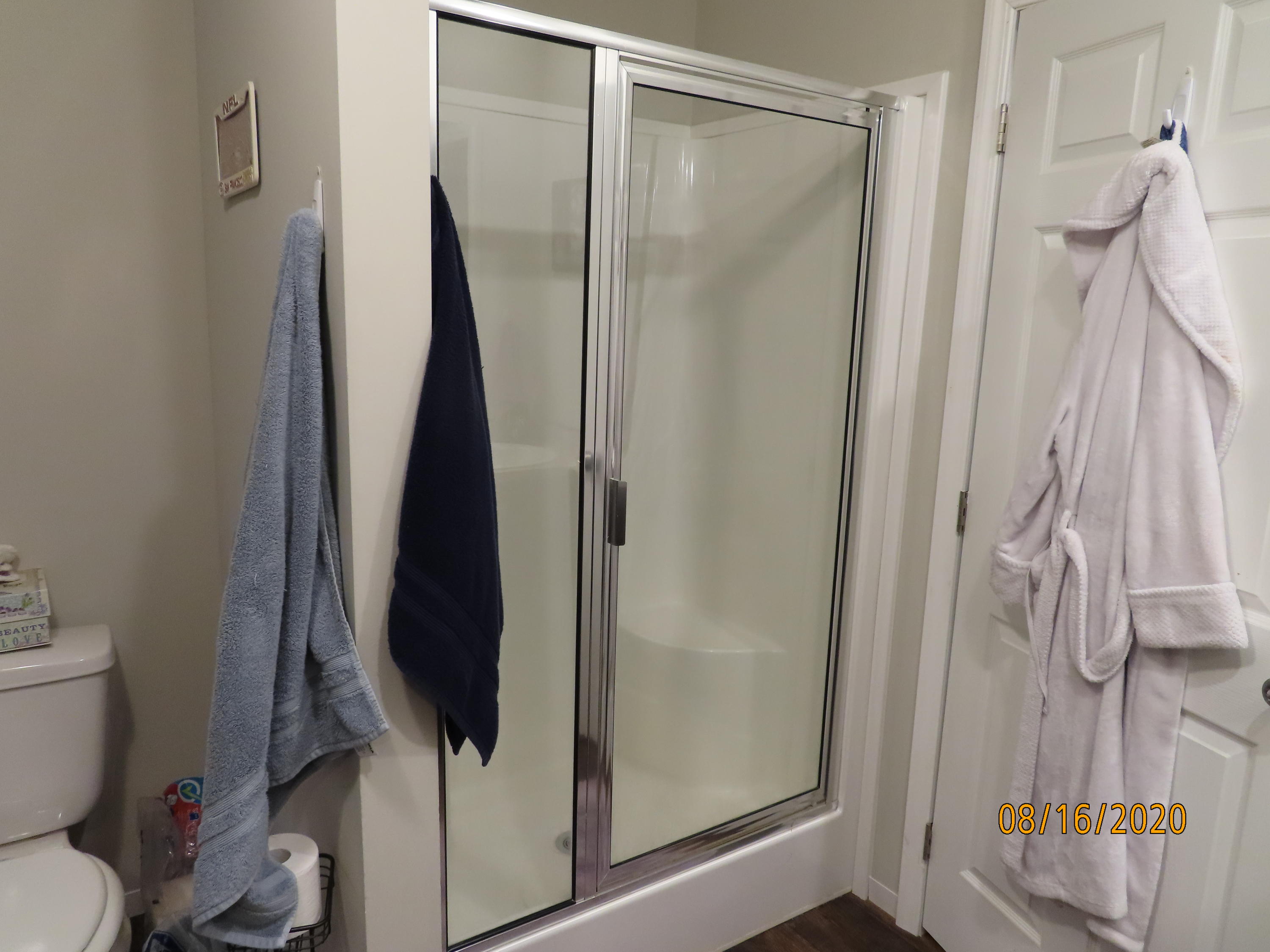 638 Johnson Road Kodak, TN 37764 - Photo 21 of 39 SHOWER