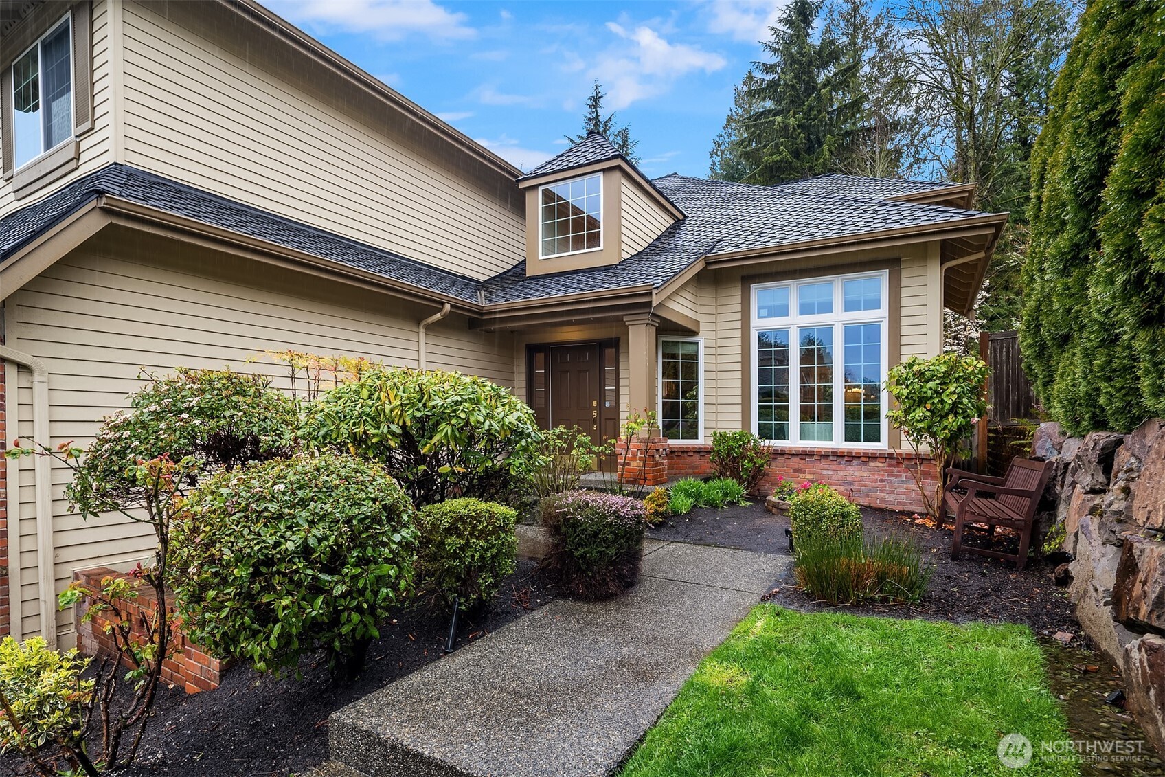 2433 201st Street Southeast Bothell, WA 98021 - Photo 2 of 38