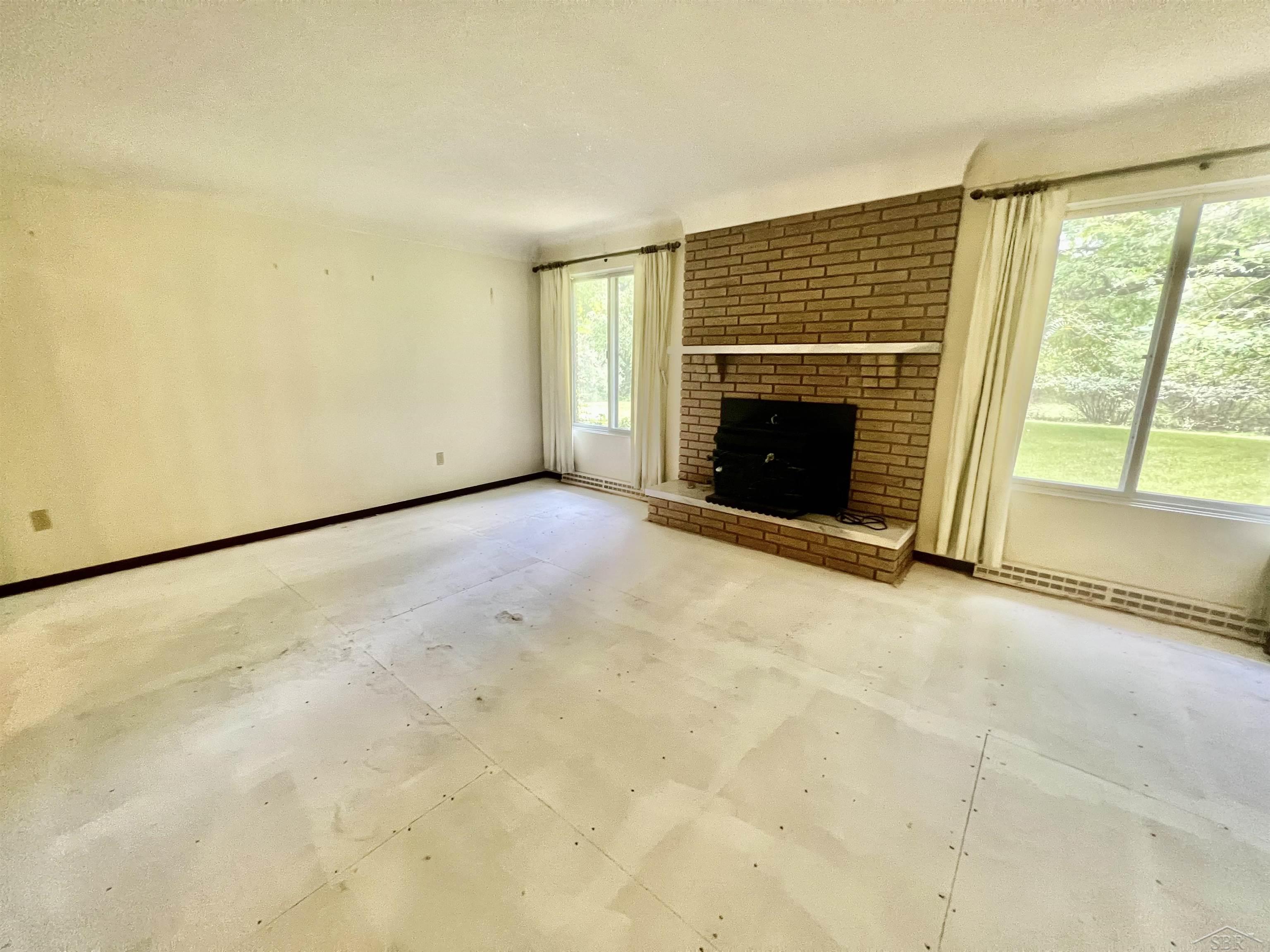 1791 South Steel Road Merrill, MI 48637 - Photo 2 of 19 50088295-1.JPG