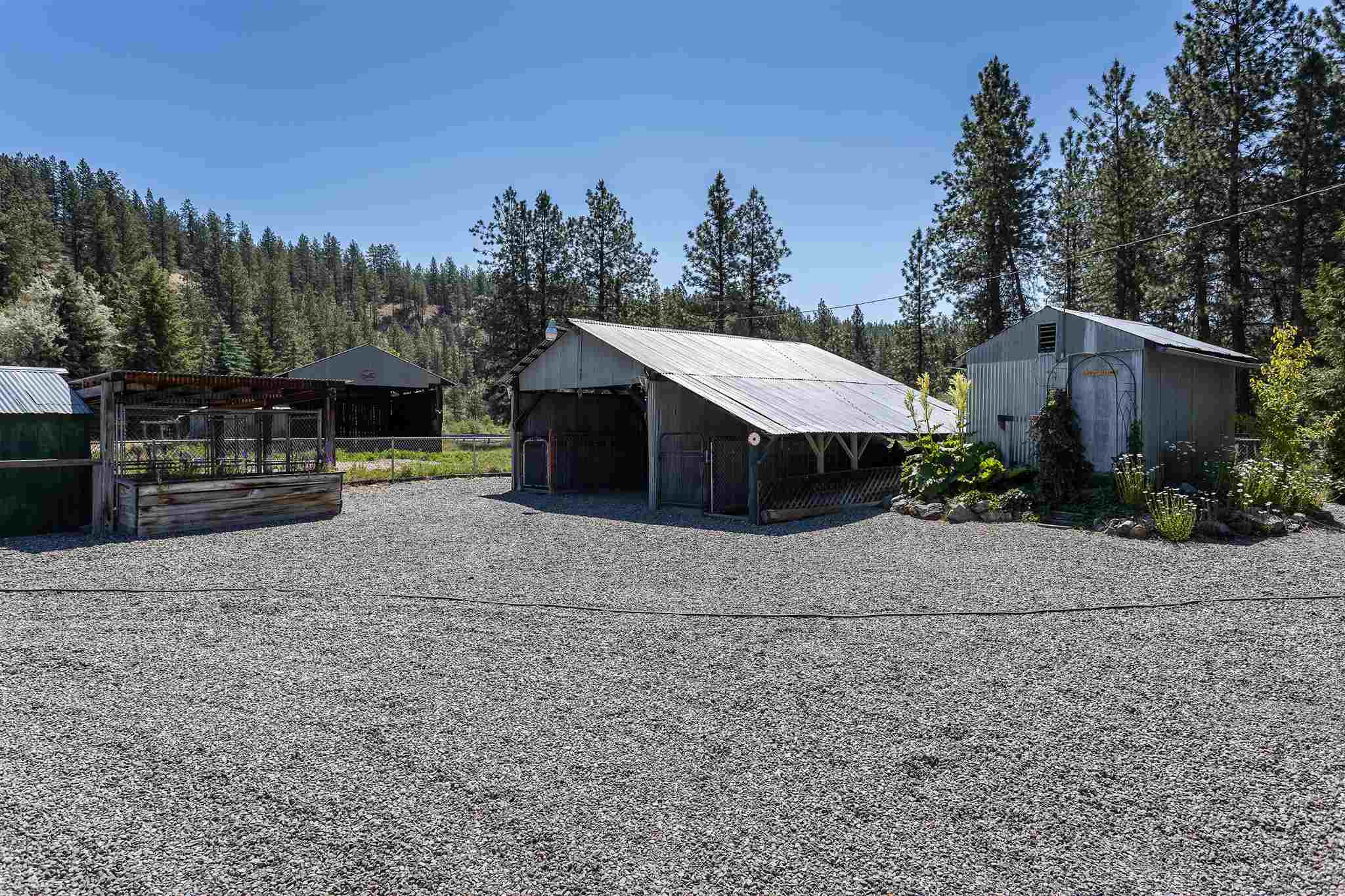 9412 South Hangman Valley Road Spokane, WA 99224 - Photo 10 of 45 Gallery Image 10