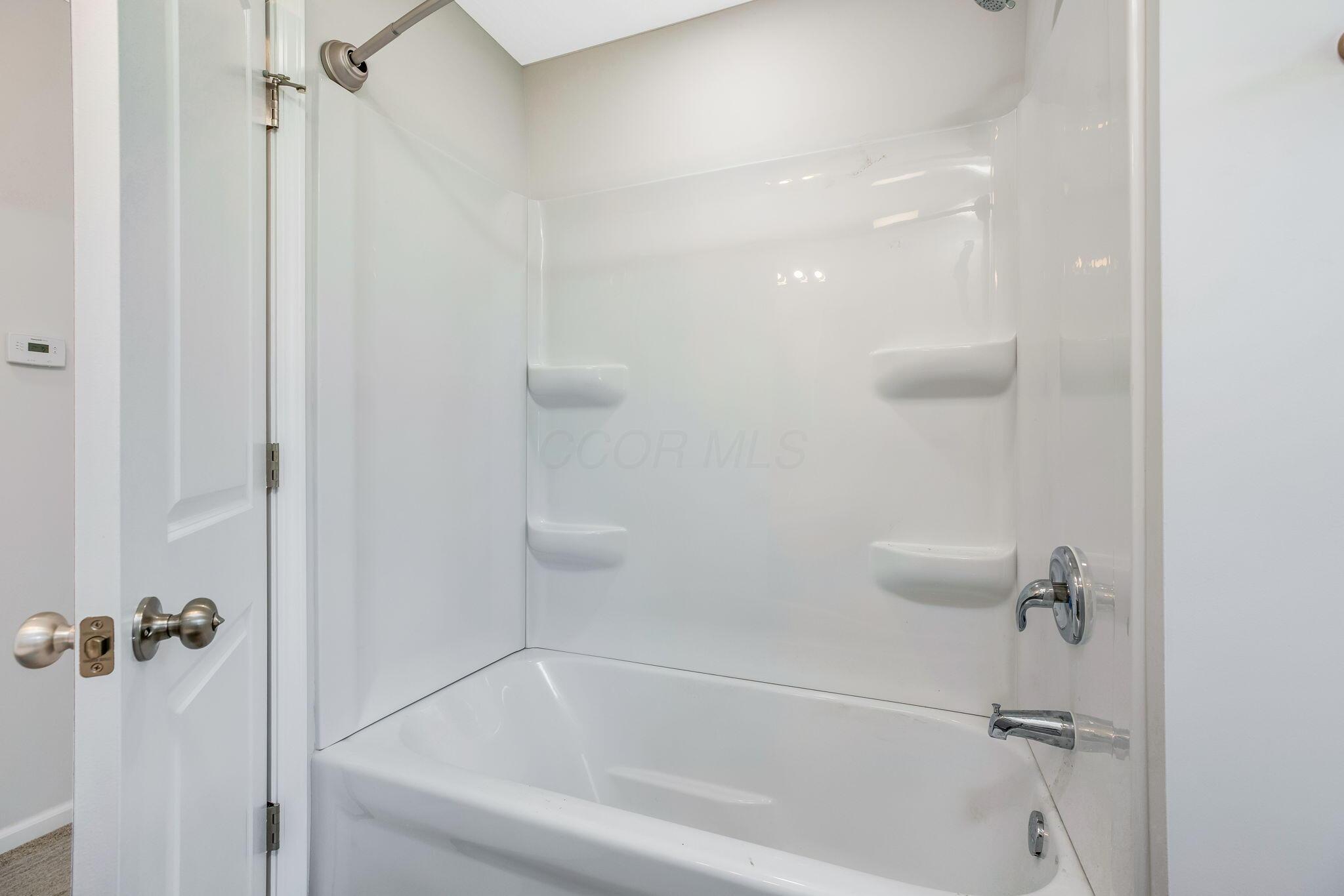 928 Rutter Avenue Lancaster, OH 43130 - Photo 25 of 87 Full Bath- Entry
