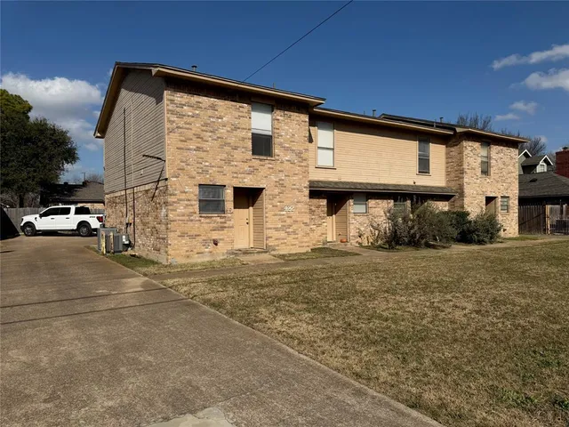 $1,400 | 422 West 4th Street, Kennedale, TX 76060