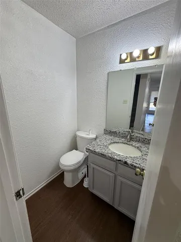 $1,400 | 422 West 4th Street, Kennedale, TX 76060