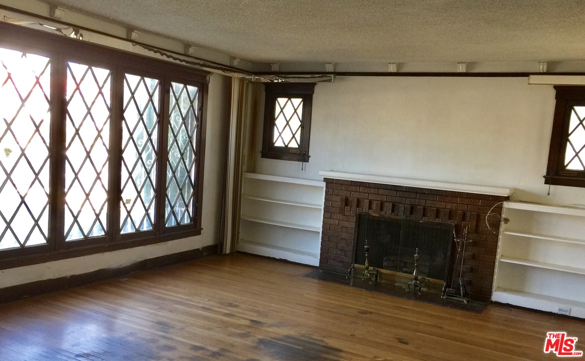 2302 Virginia Road Los Angeles, CA 90016 - Photo 11 of 14 Gallery Image 11