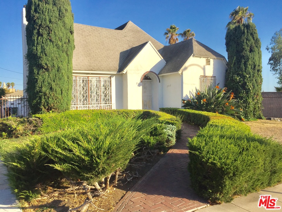 2302 Virginia Road Los Angeles, CA 90016 - Photo 3 of 14 Gallery Image 3