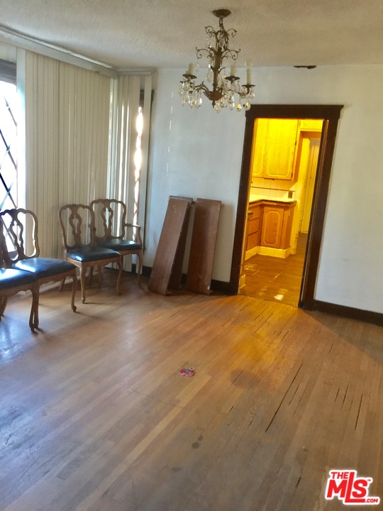 2302 Virginia Road Los Angeles, CA 90016 - Photo 6 of 14 Gallery Image 6