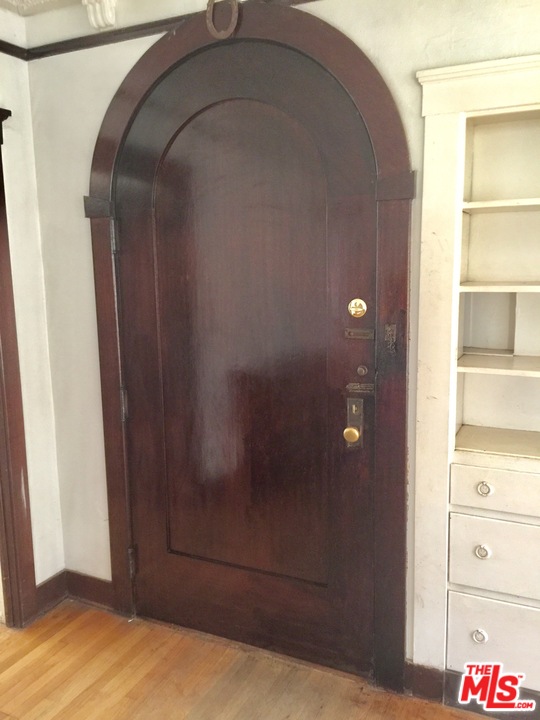 2302 Virginia Road Los Angeles, CA 90016 - Photo 7 of 14 Gallery Image 7