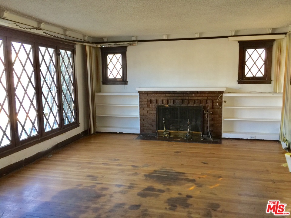 2302 Virginia Road Los Angeles, CA 90016 - Photo 10 of 14 Gallery Image 10