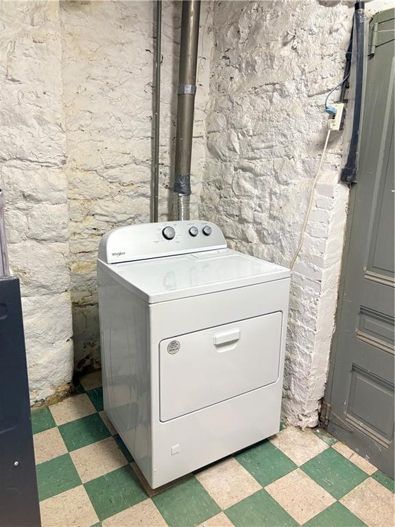 3884 East Street Pittsburgh, PA 15214 - Photo 41 of 49 a utility room with dryer and washer