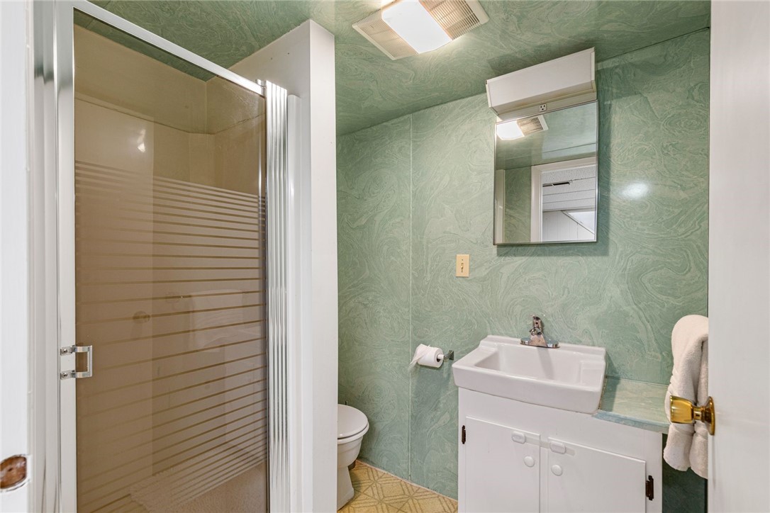 32 Overhill Road Warren, RI 02885 - Photo 39 of 47